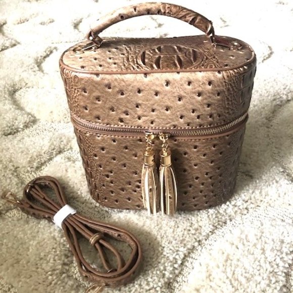 Pebbled Leather Bucket Bag NWOT - Picture 1 of 4